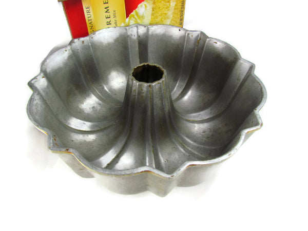 Vintage Heavy Duty Bundt Cake Pan by Northland Aluminum Products USA Cook  Baking