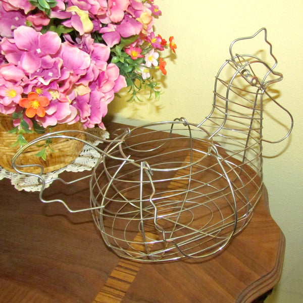 Small Vintage Metal Wire Chicken Shaped Egg Gathering Basket, Primitive  Decor, Rustic Farmhouse Kitchen, French Cottage, Metal Chickent Gift