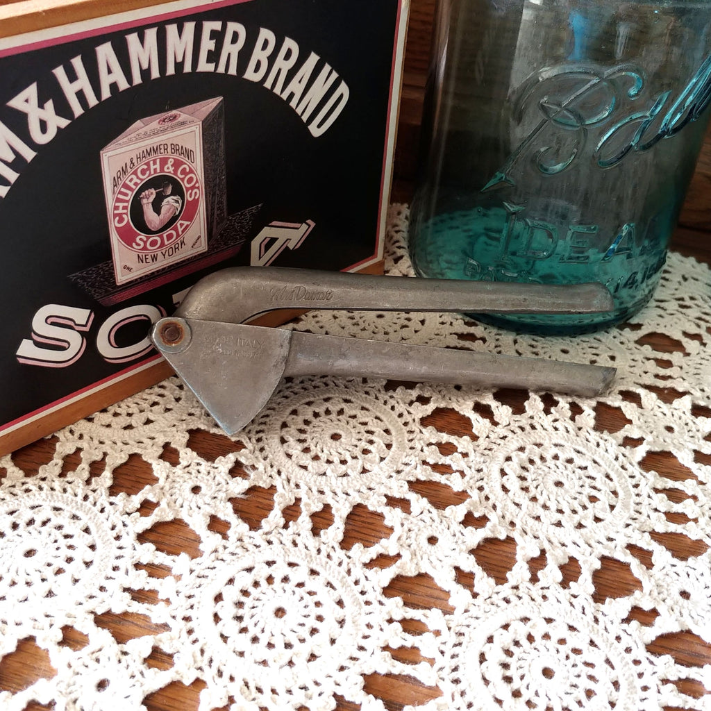 The Squeeze Bottle Sampler – Saratoga Garlic